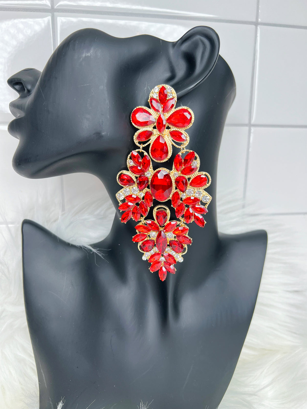 Glistening Glamour (Red)(Clip-ons)